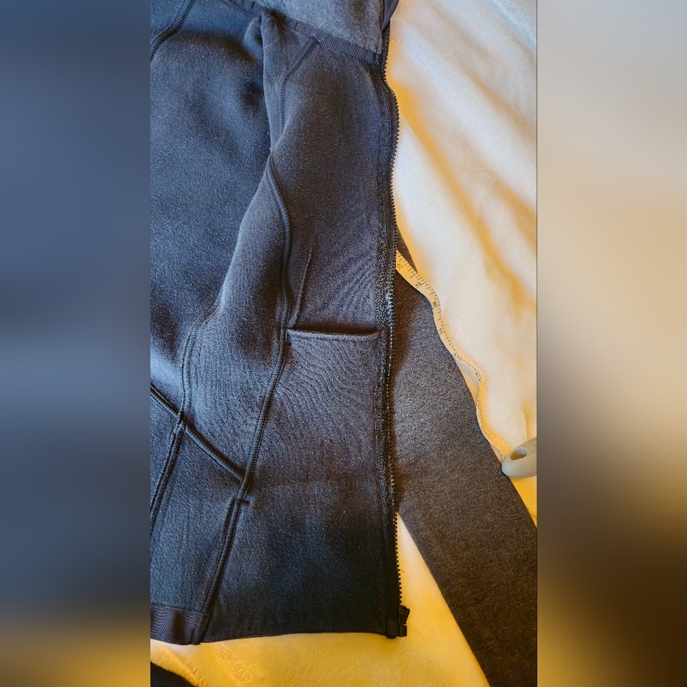 Lululemon Insculpt Jacket - Picture 11 of 15